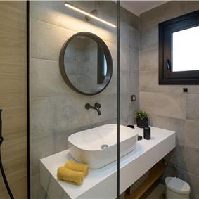 4 bedroom villa with pool, Chalikounas, sleeps 8